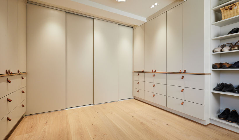 Walk In Closet Skohylle